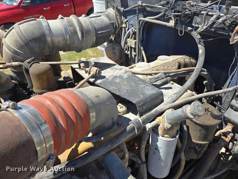 image for item DT4956 1993 Peterbilt 378 dump truck