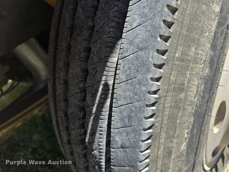 image for item DT4956 1993 Peterbilt 378 dump truck