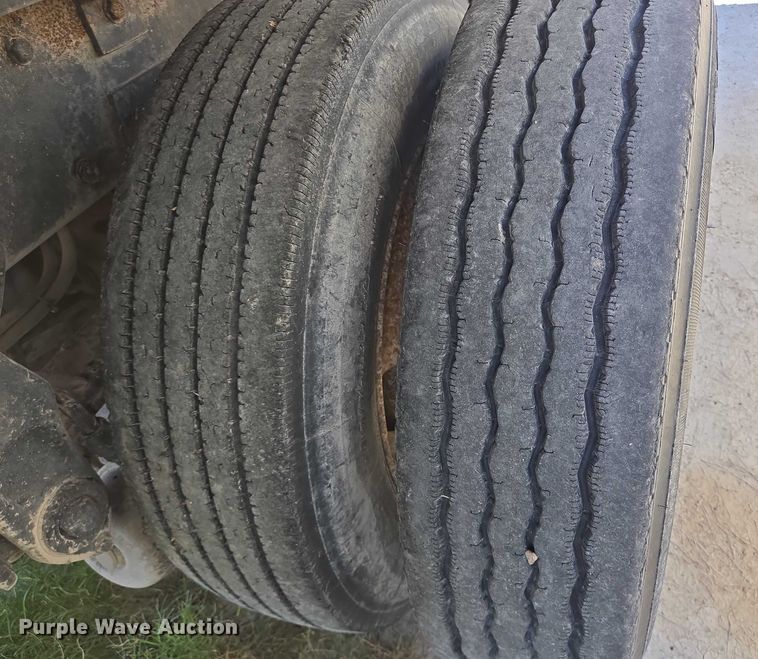 image for item DT4956 1993 Peterbilt 378 dump truck