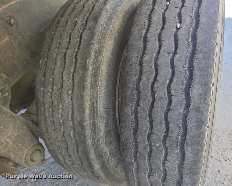 image for item DT4956 1993 Peterbilt 378 dump truck