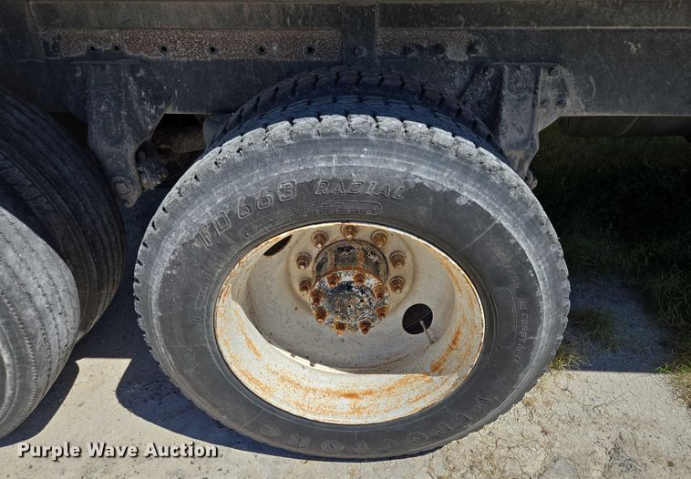 image for item DT4956 1993 Peterbilt 378 dump truck