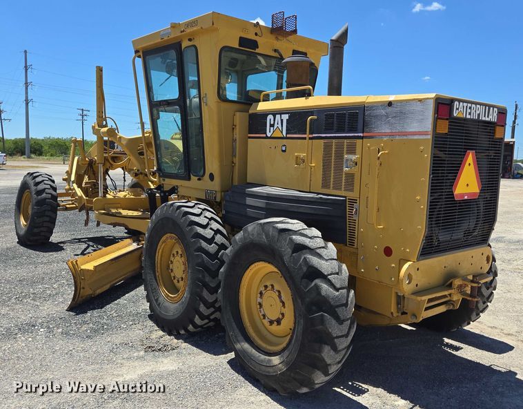 image for item DT4957 2003 Caterpillar 120H motor grader