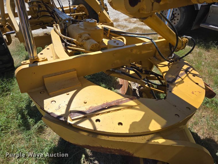 image for item DT4957 2003 Caterpillar 120H motor grader