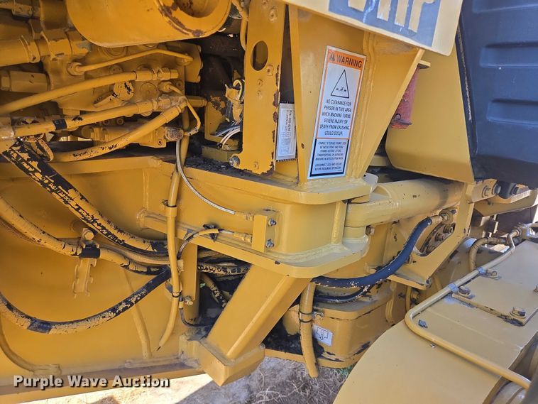 image for item DT4957 2003 Caterpillar 120H motor grader