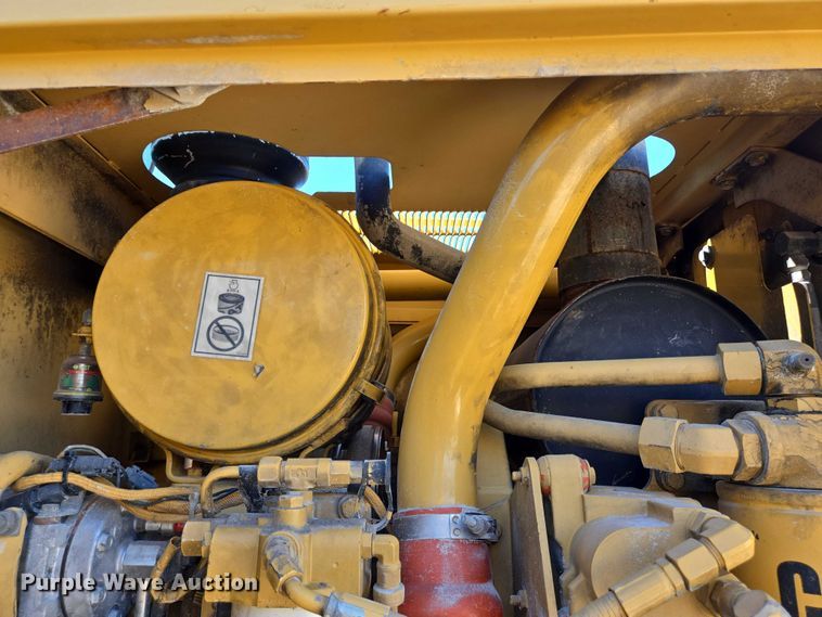 image for item DT4957 2003 Caterpillar 120H motor grader