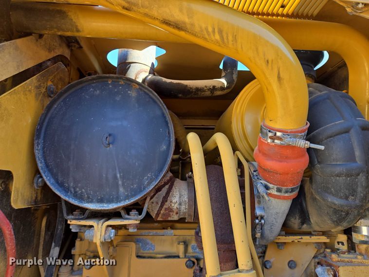 image for item DT4957 2003 Caterpillar 120H motor grader