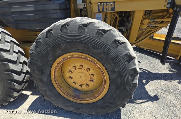 image for item DT4957 2003 Caterpillar 120H motor grader