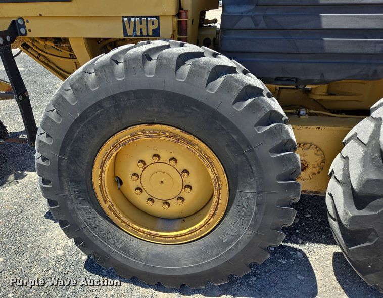 image for item DT4957 2003 Caterpillar 120H motor grader