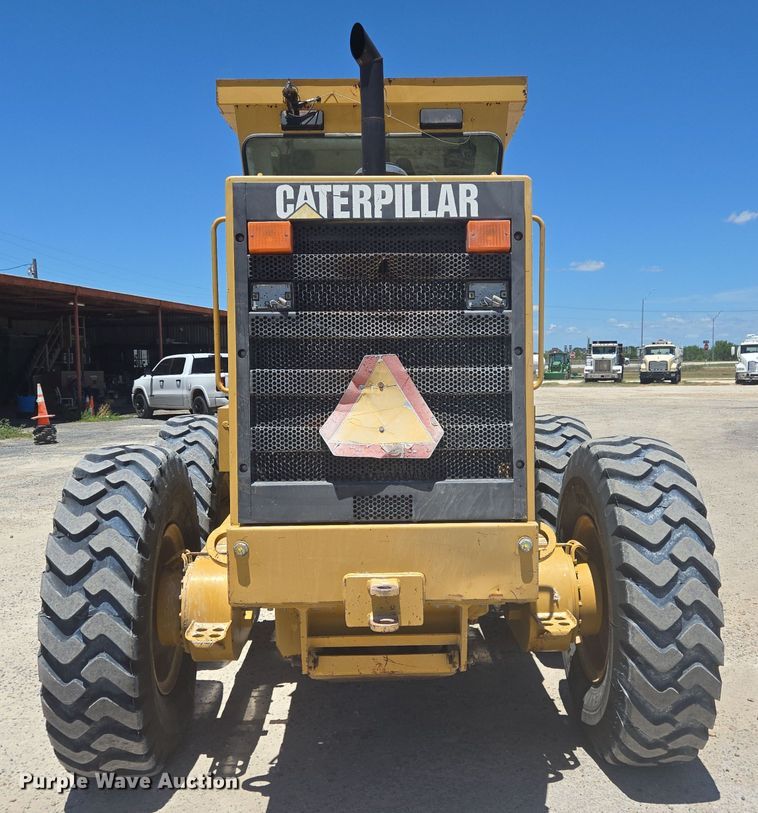 image for item DT4958 2002 Caterpillar 120H motor grader