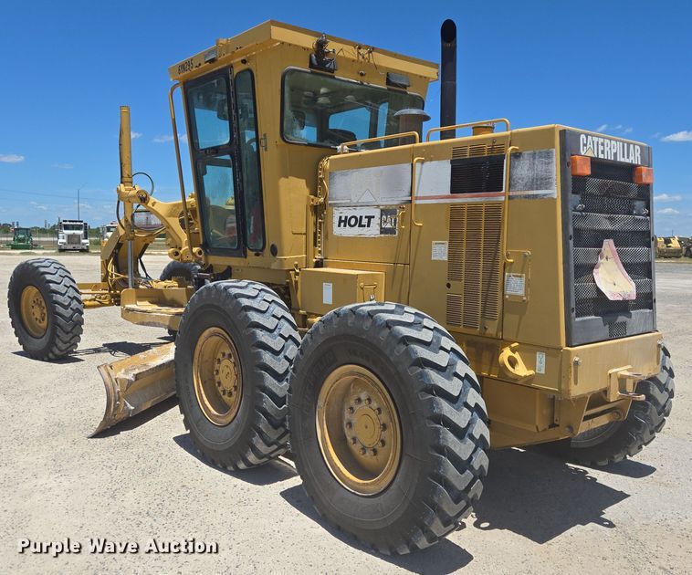 image for item DT4958 2002 Caterpillar 120H motor grader