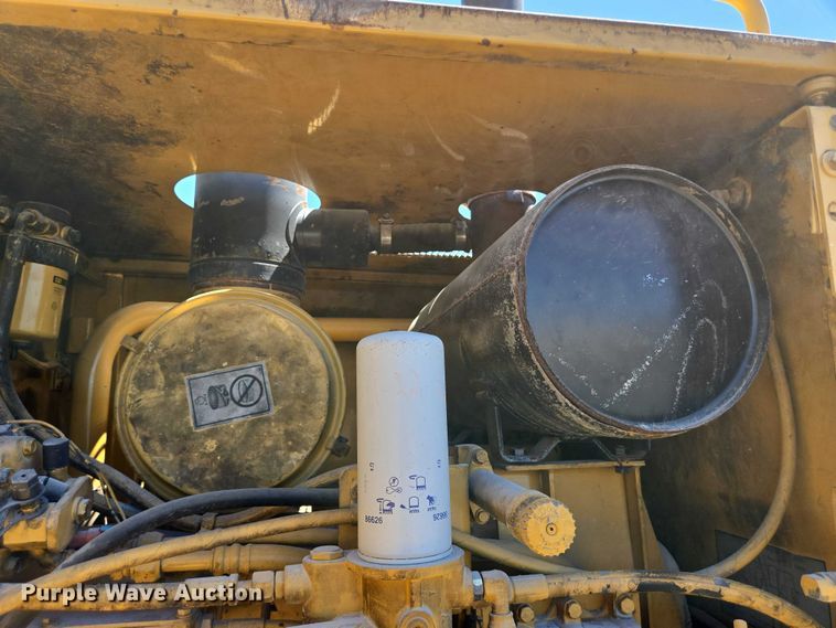 image for item DT4958 2002 Caterpillar 120H motor grader