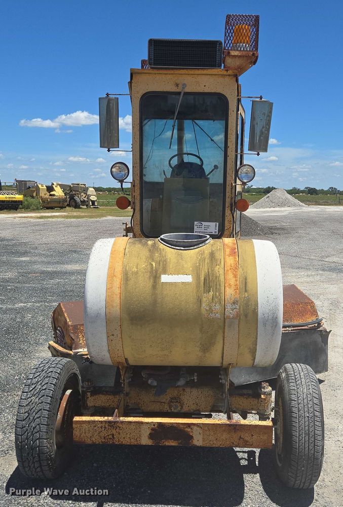 image for item DT4959 1992 Waldon Sweep Master II broom