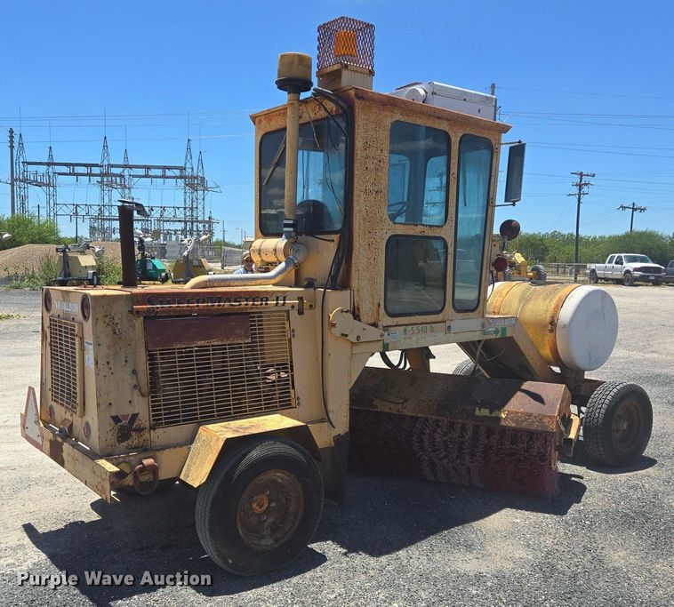 image for item DT4959 1992 Waldon Sweep Master II broom