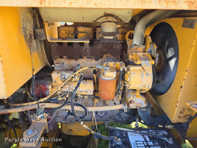 image for item DT4959 1992 Waldon Sweep Master II broom