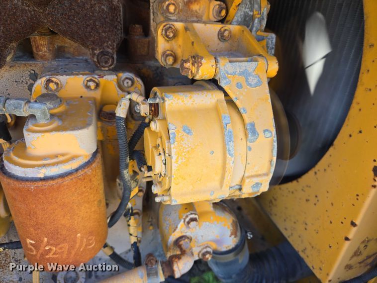 image for item DT4959 1992 Waldon Sweep Master II broom