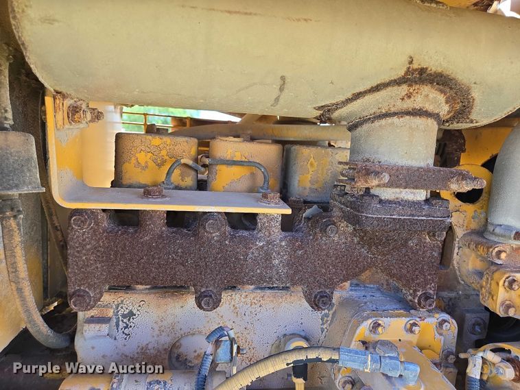 image for item DT4959 1992 Waldon Sweep Master II broom