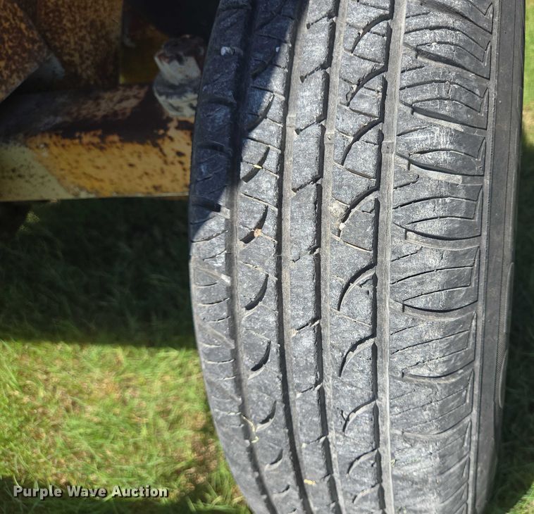 image for item DT4959 1992 Waldon Sweep Master II broom