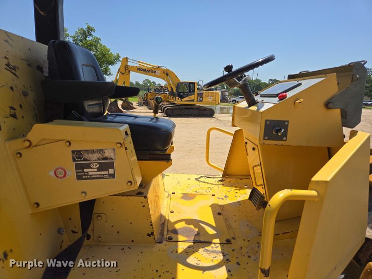 image for item DT4961 2009 Sakai SV505 single drum vibratory roller