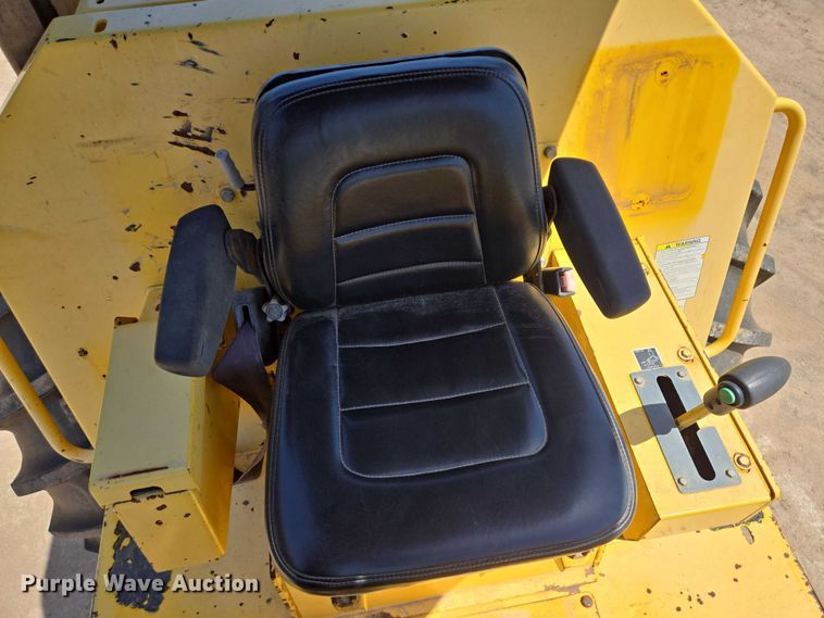 image for item DT4961 2009 Sakai SV505 single drum vibratory roller