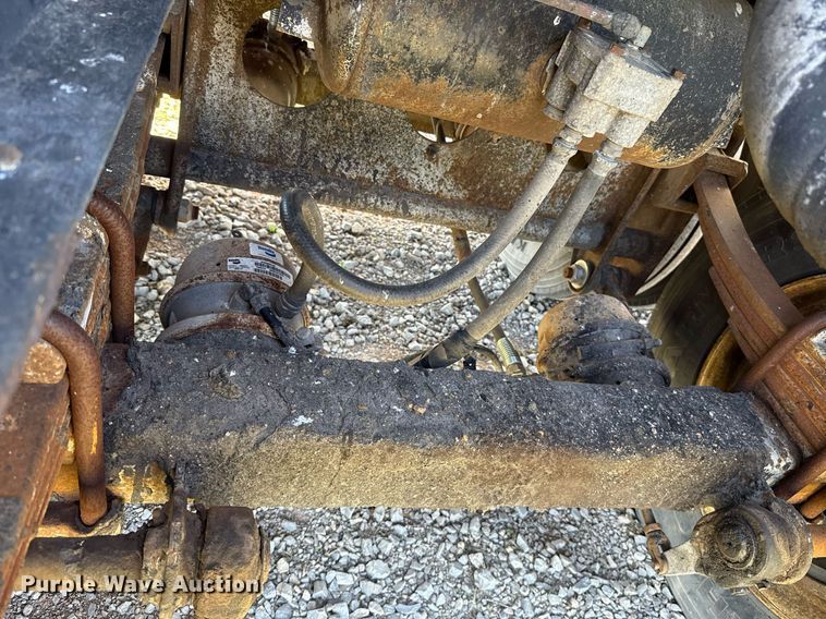 image for item DT6637 1980 Fruehauf tank trailer