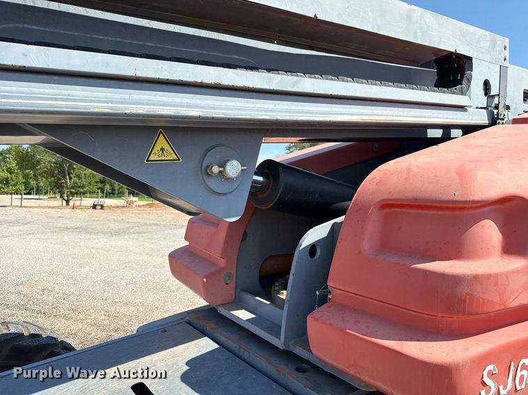 image for item DT6718 2013 Skyjack SJ66t boom lift