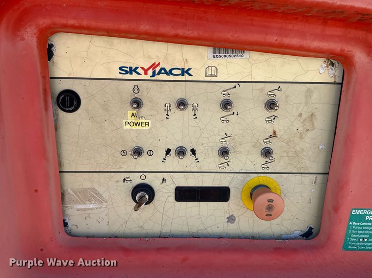 image for item DT6718 2013 Skyjack SJ66t boom lift