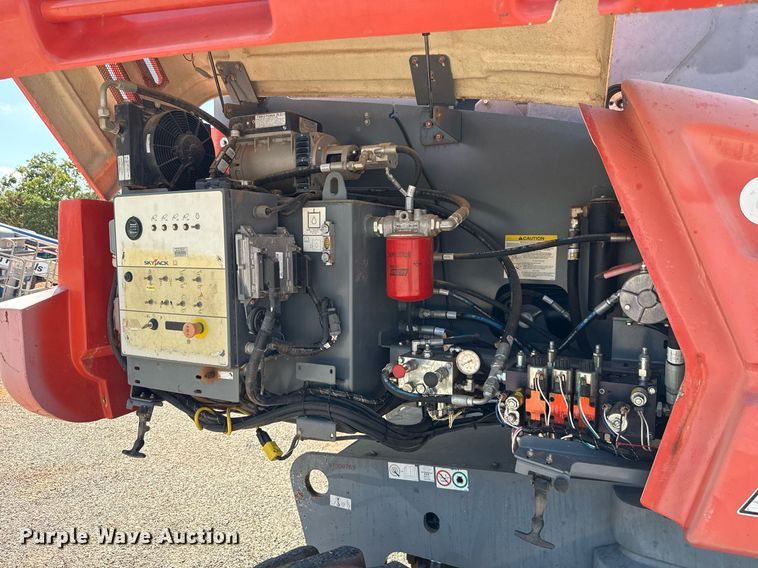 image for item DT6718 2013 Skyjack SJ66t boom lift