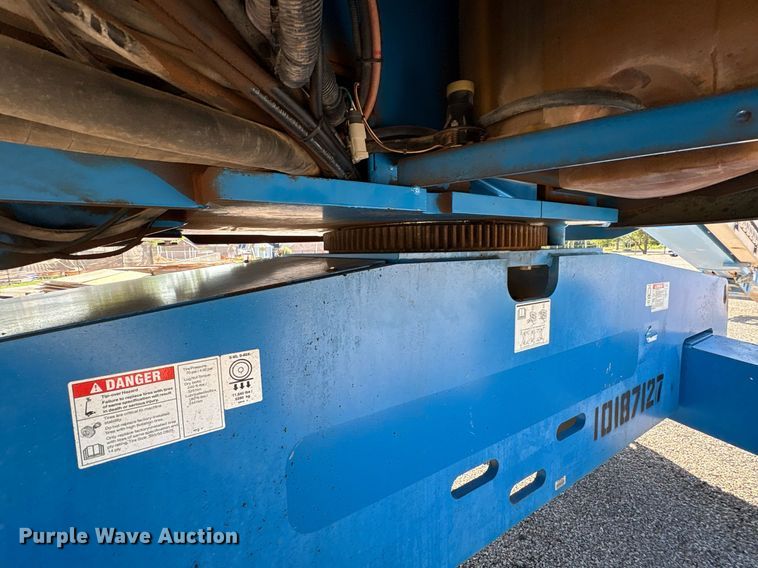 image for item DT6719 2013 Genie S-60X boom lift