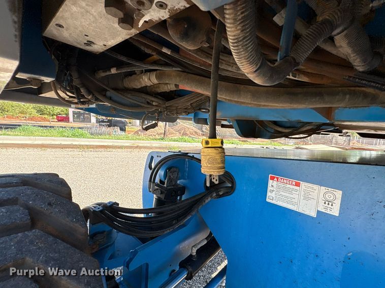 image for item DT6719 2013 Genie S-60X boom lift