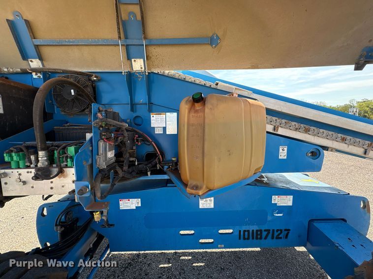 image for item DT6719 2013 Genie S-60X boom lift