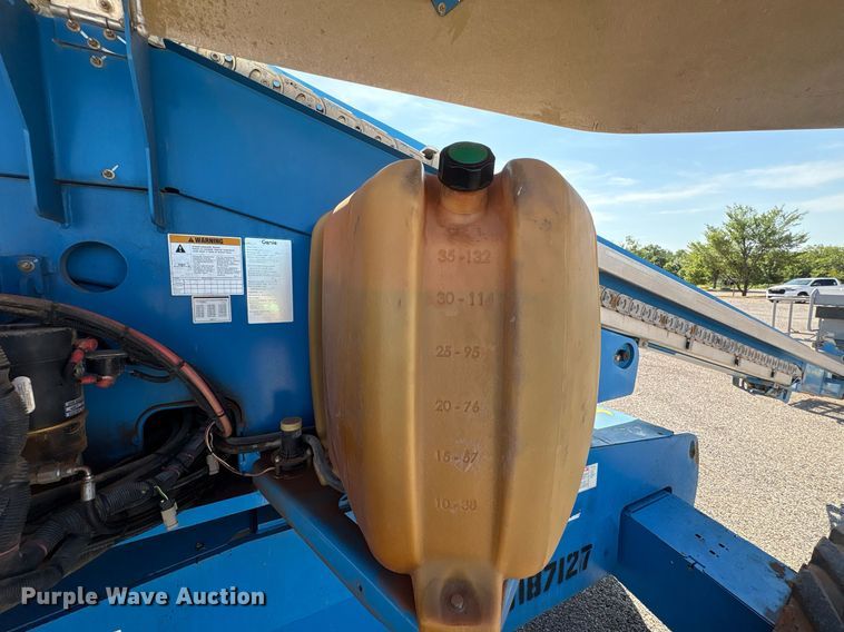 image for item DT6719 2013 Genie S-60X boom lift