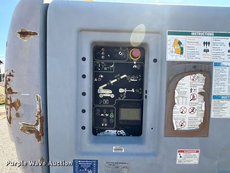 image for item DT6719 2013 Genie S-60X boom lift