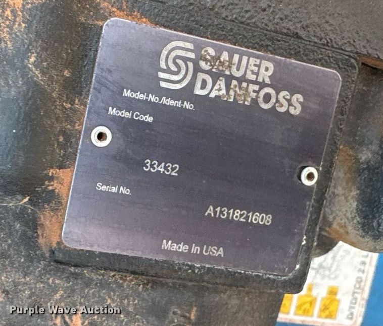 image for item DT6719 2013 Genie S-60X boom lift