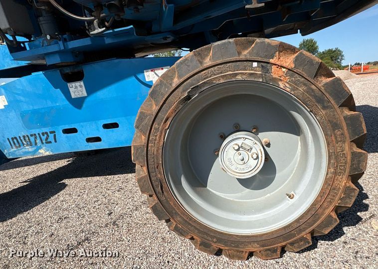 image for item DT6719 2013 Genie S-60X boom lift