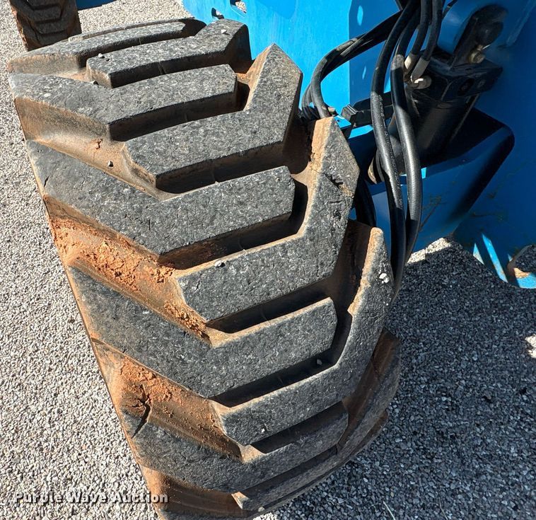 image for item DT6719 2013 Genie S-60X boom lift