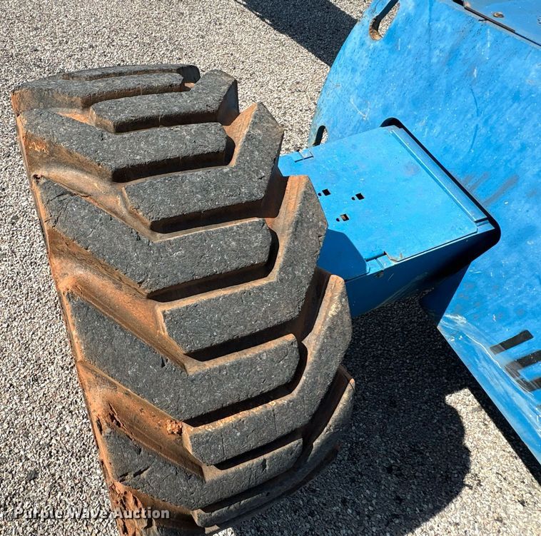 image for item DT6719 2013 Genie S-60X boom lift