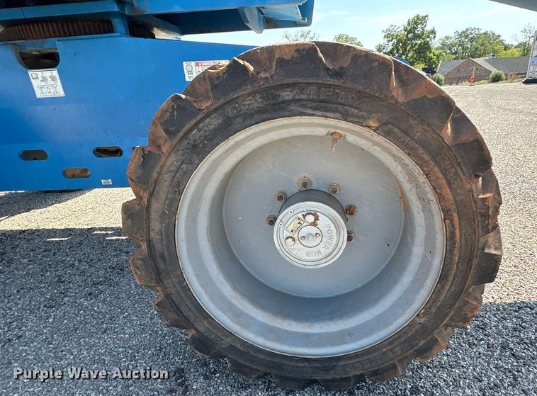 image for item DT6719 2013 Genie S-60X boom lift