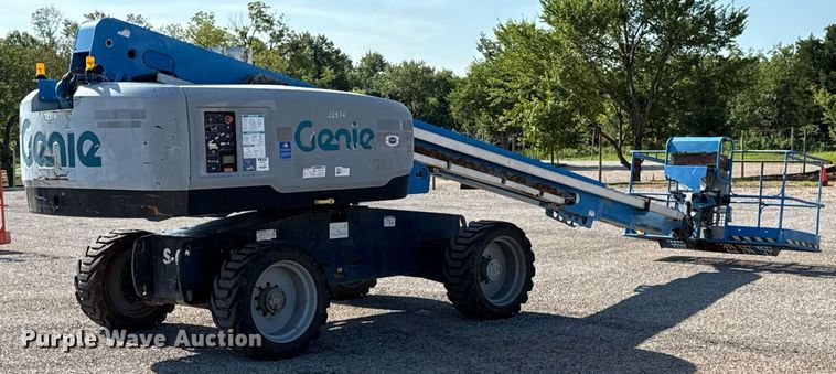 image for item DT6720 2015 Genie S-60X boom lift