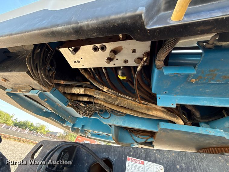 image for item DT6720 2015 Genie S-60X boom lift