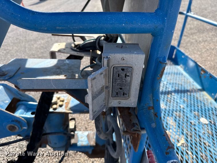 image for item DT6720 2015 Genie S-60X boom lift