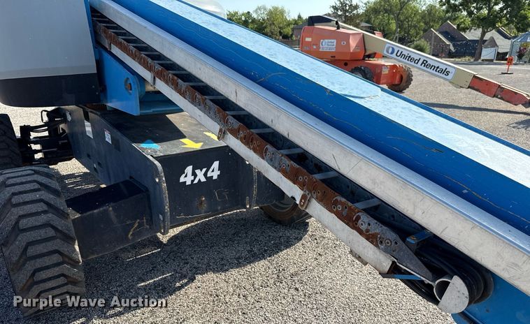 image for item DT6720 2015 Genie S-60X boom lift