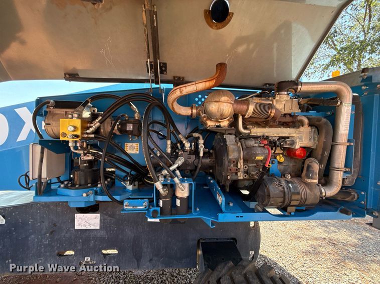 image for item DT6720 2015 Genie S-60X boom lift