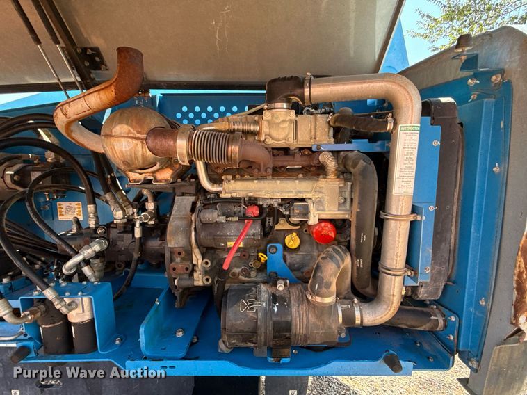 image for item DT6720 2015 Genie S-60X boom lift