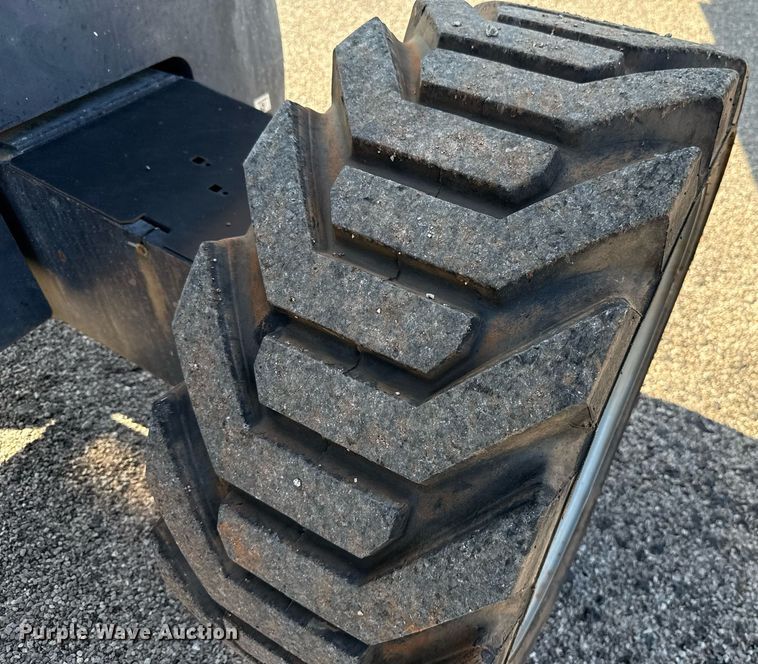 image for item DT6720 2015 Genie S-60X boom lift