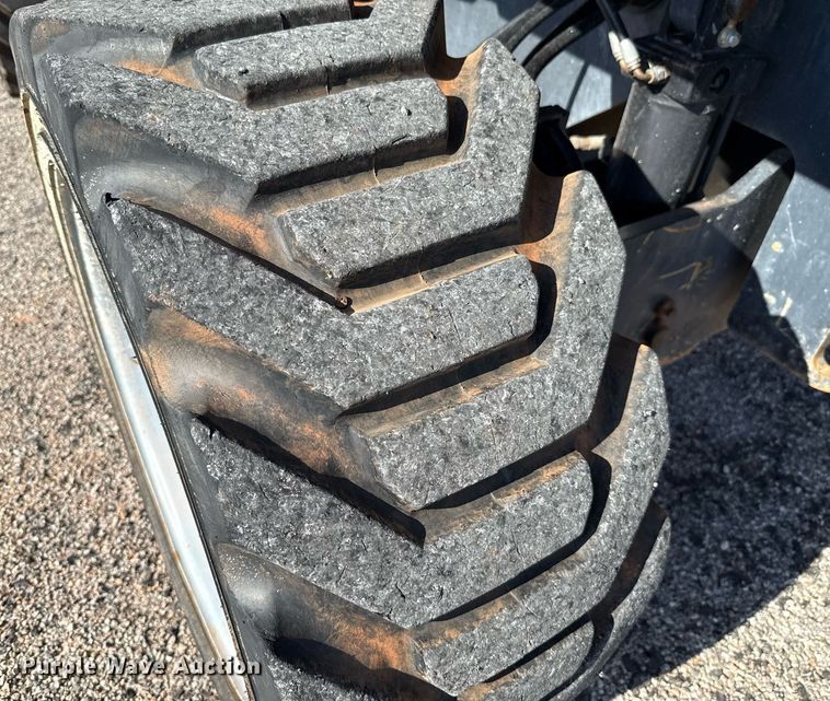 image for item DT6720 2015 Genie S-60X boom lift