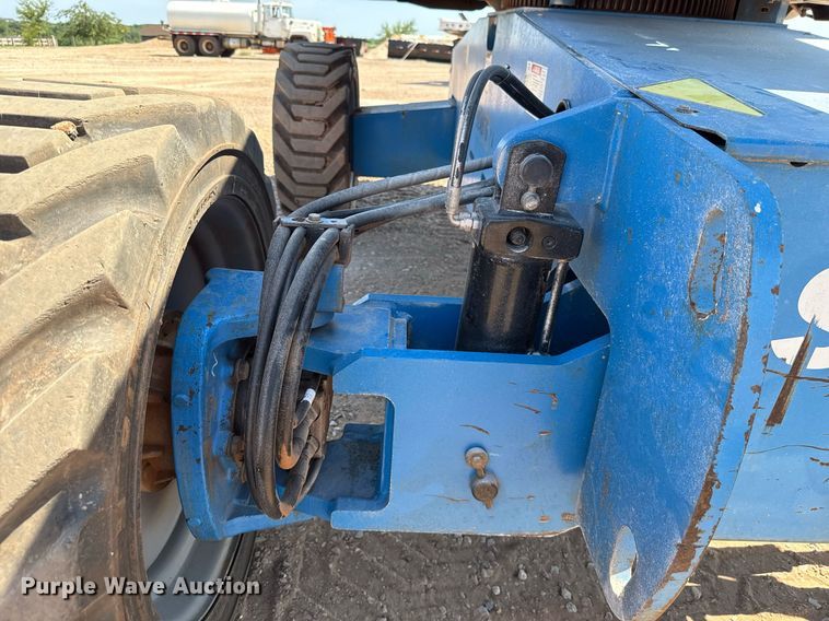 image for item DT6722 2012 Genie S-60X boom lift