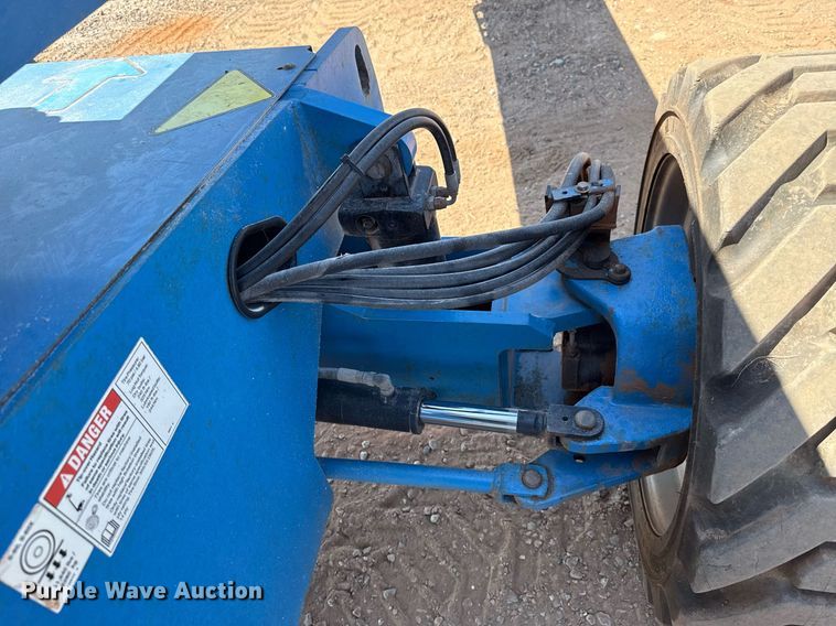 image for item DT6722 2012 Genie S-60X boom lift