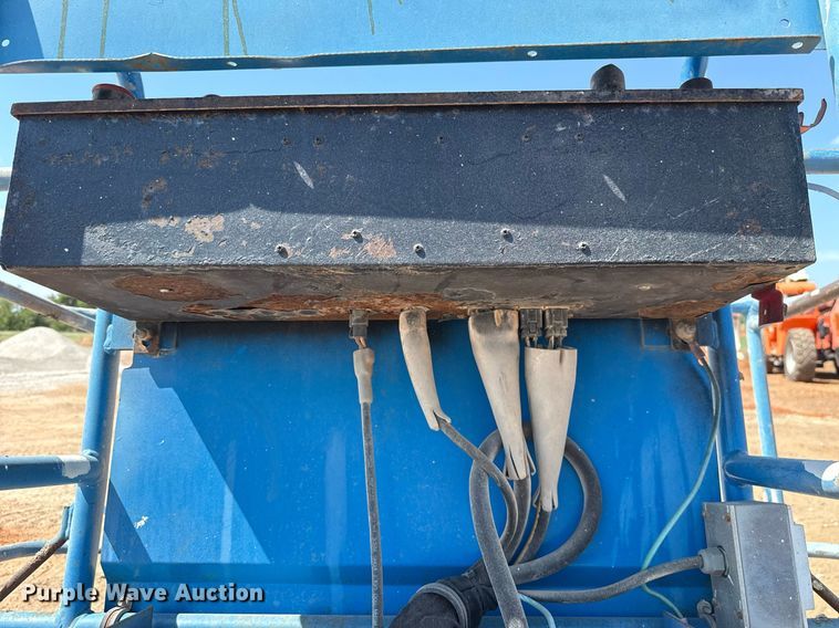 image for item DT6722 2012 Genie S-60X boom lift