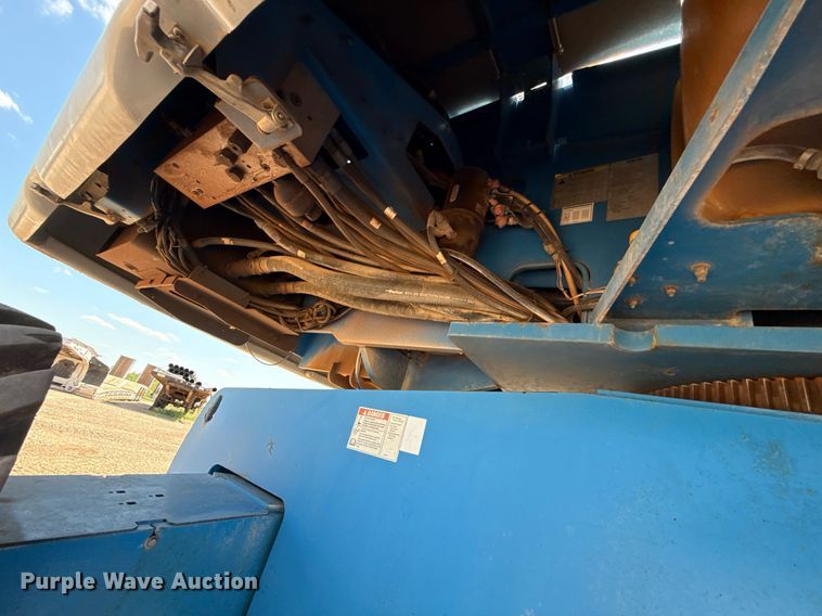 image for item DT6722 2012 Genie S-60X boom lift