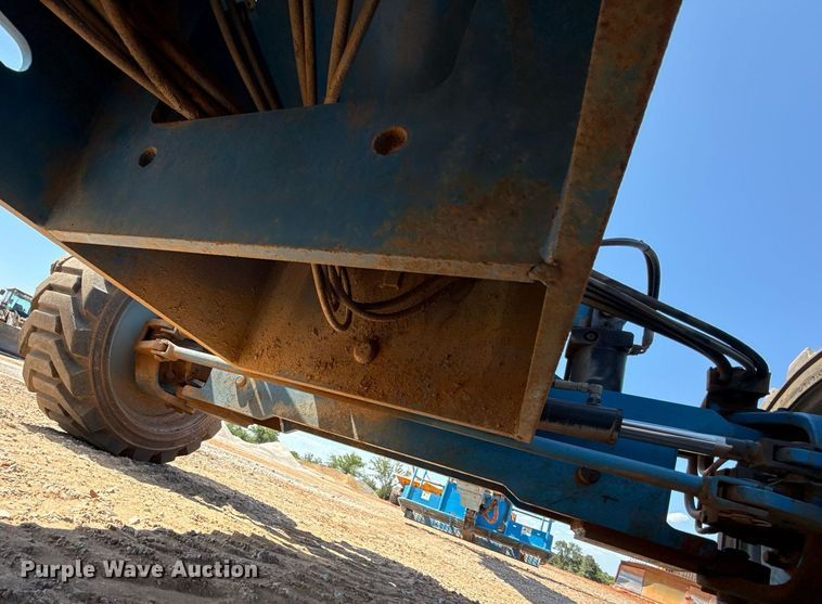 image for item DT6722 2012 Genie S-60X boom lift